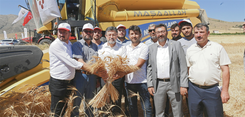 BAKAN YUMAKLI: “TARIMDA TAM BAĞIMSIZ BİR TÜRKİYE'Yİ GÜÇLENDİRMEK, EN BÜYÜK SORUMLULUĞUMUZDUR”
