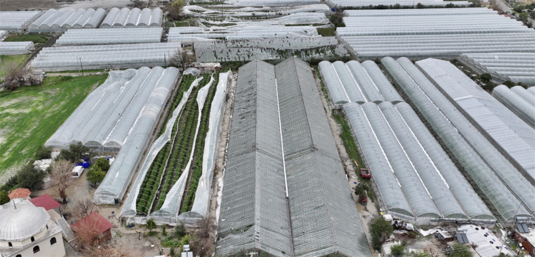 BAKAN YUMAKLI'DAN ANTALYA'DAKİ SEL VE HORTUMDAN ETKİLENEN ÜRETİCİLERE İLİŞKİN AÇIKLAMA