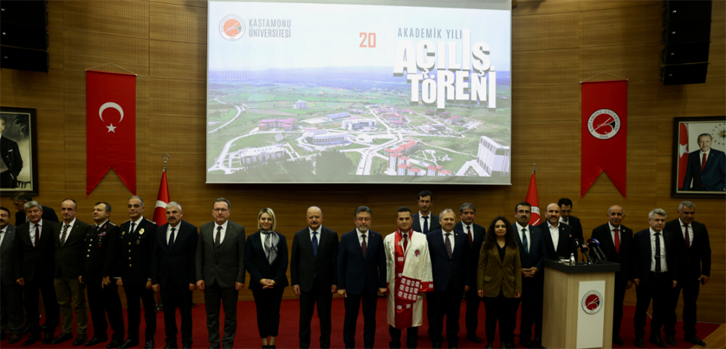 BAKAN YUMAKLI, KASTAMONU ÜNİVERSİTESİNİN AKADEMİK YIL AÇILIŞINDA KONUŞTU