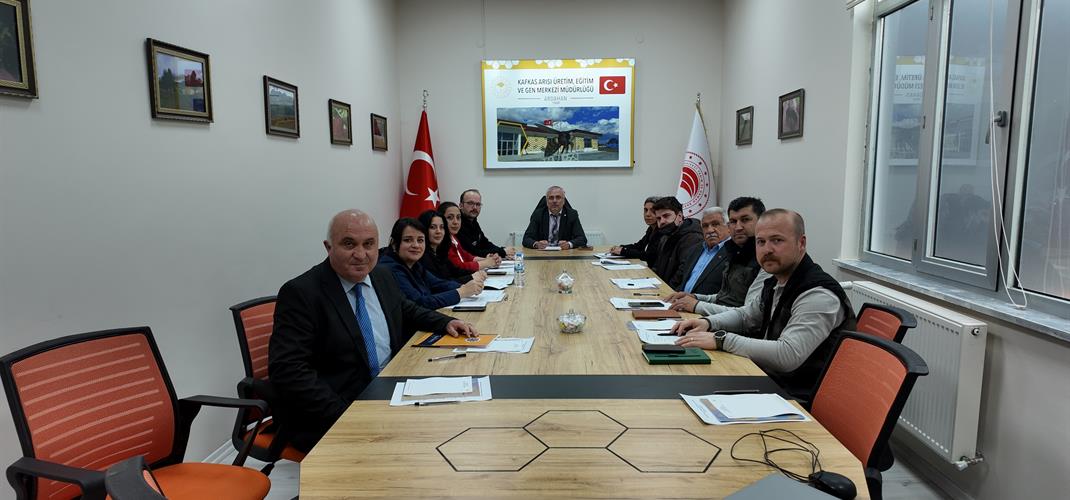 ARDAHAN’DA ARICILIĞIN GELİŞTİRİLMESİNE YÖNELİK DEĞERLENDİRME TOPLANTISI GERÇEKLEŞTİRİLDİ