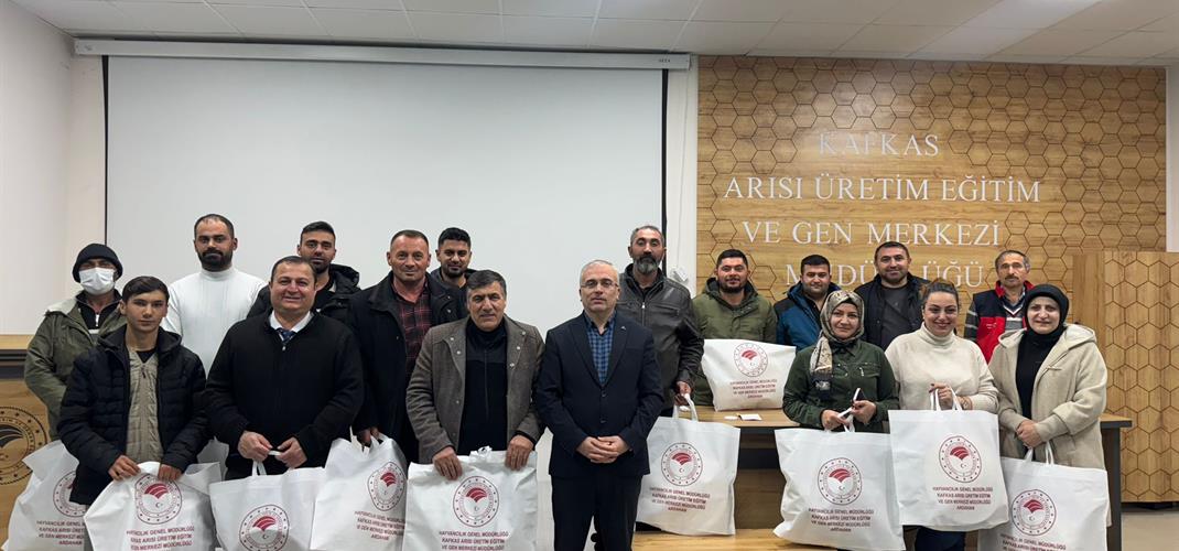 Ardahan’da Arıcılık Kursu Başarıyla Tamamlandı