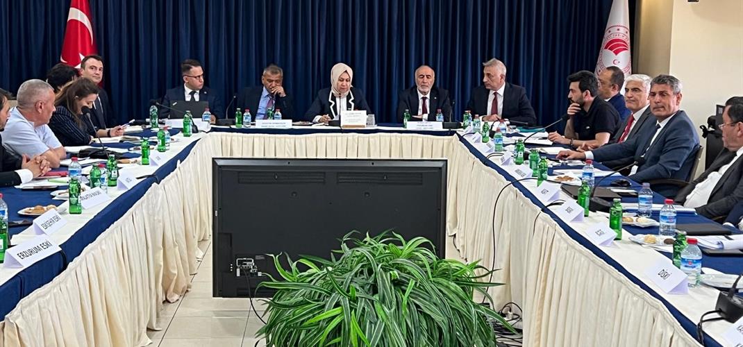 KAYNAKTAN MUSLUĞA İÇME SUYU YÖNETİMİ TOPLANTISI BÜYÜKŞEHİRLERİMİZİN SU VE KANALİZASYON İDARELERİ İLE BİRLİKTE GERÇEKLEŞTİRİLDİ