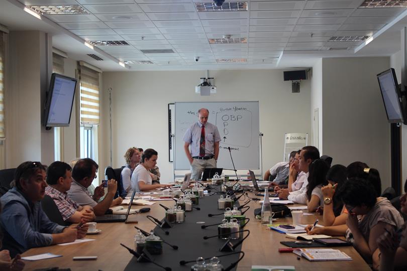 Örgütlerle birlikte eğitim stratejisi çalışması yapıldı.